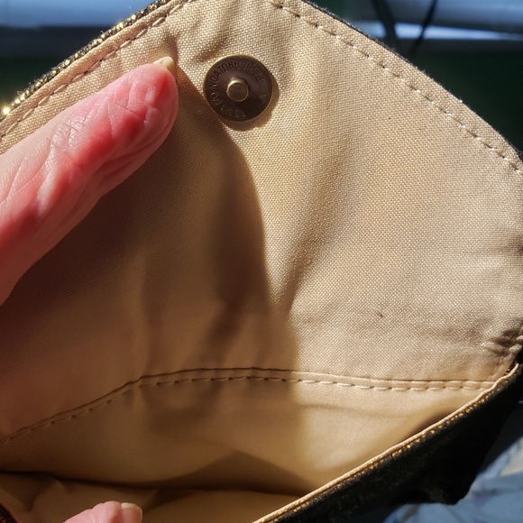 Charlotte Russe small crossbody metallic gold bag - Picture 4 of 6